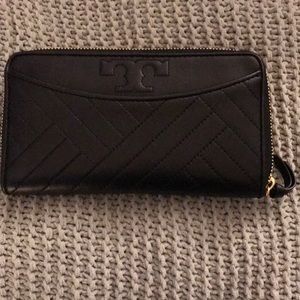 Tory Burch Alexa wallet